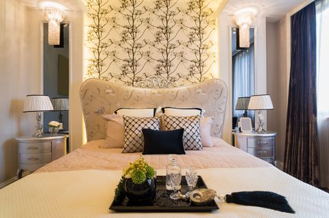 royal style luxury bedroom